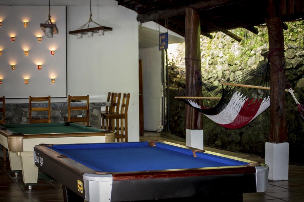 Manuel Antonio Hostel Resort Dış mekan fotoğraf
