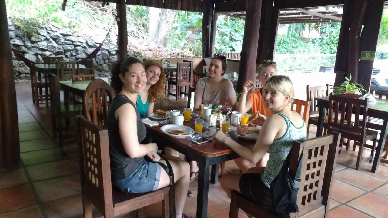 Manuel Antonio Hostel Resort Dış mekan fotoğraf